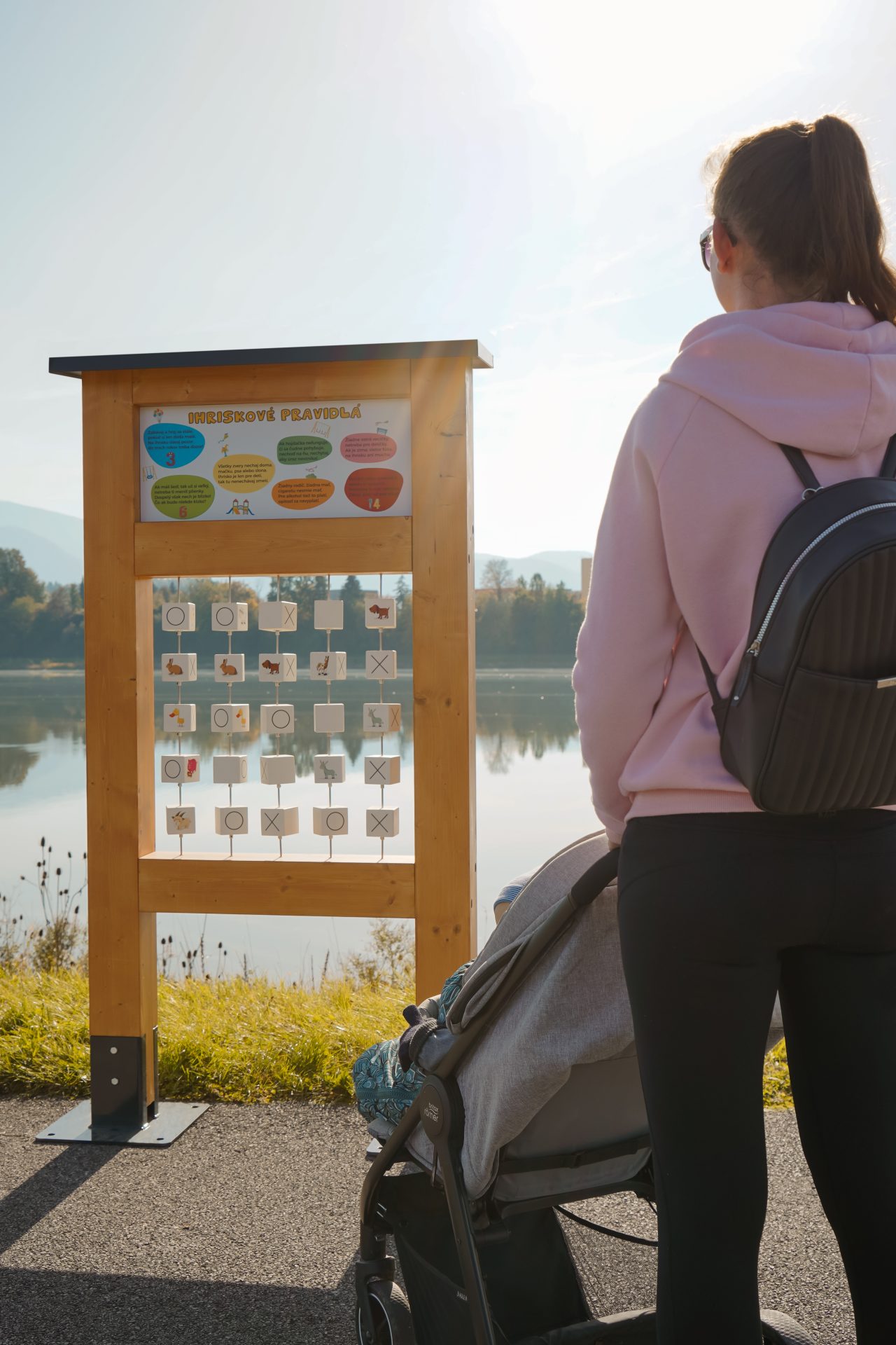 informačná tabuľa pexeso