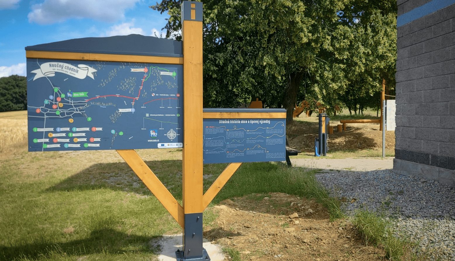 Info Strom - náučná tabuľa v obci Unín