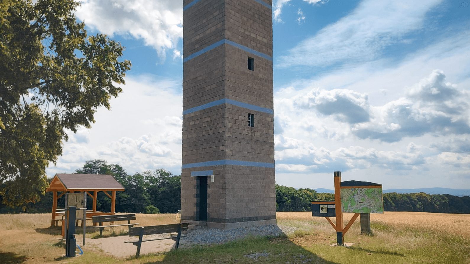 Náučné tabule v obci Unín