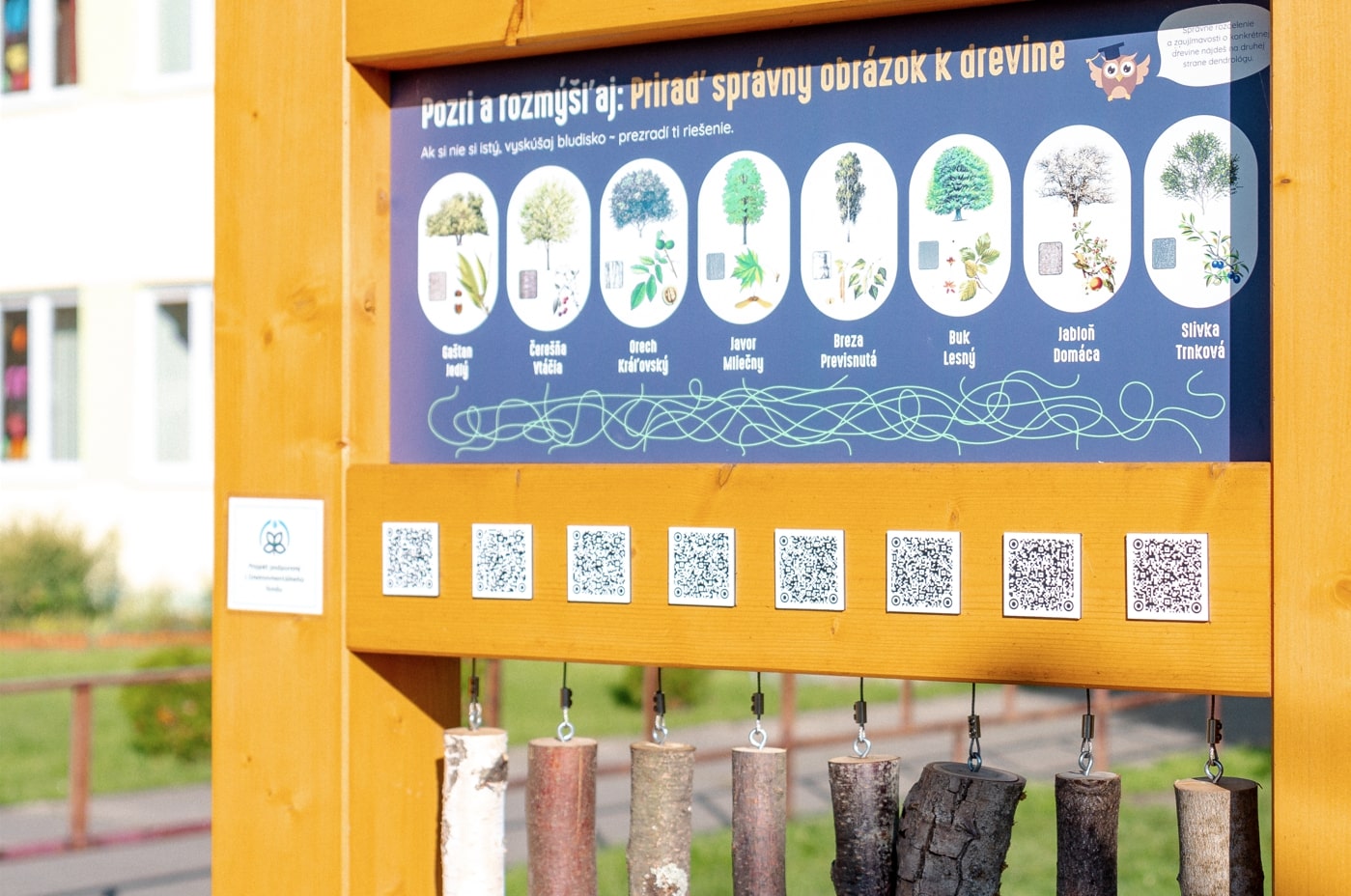 Dendrológ - info tabuľa